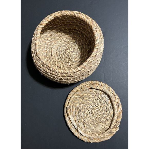 Hand Woven Decorative Seagrass Wicker Storage Basket Container w Lid 7.5” X 4” - Picture 4 of 7